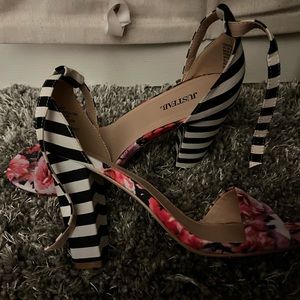 Floral striped heels
